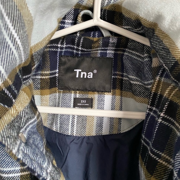 Aritzia TNA Plaid Flannel Coach Jacket Barn Chore Coat Loose Fit Oversize Women - Picture 4 of 12